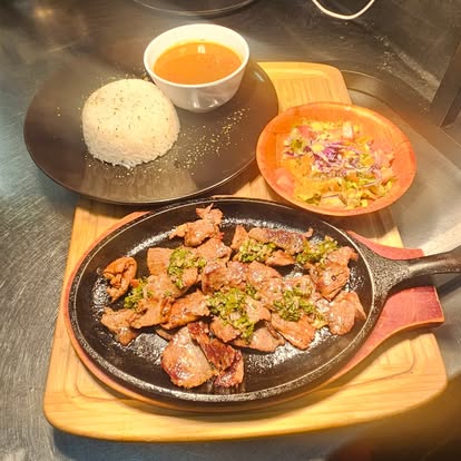 $10 for $20 at Vamos Al Rio