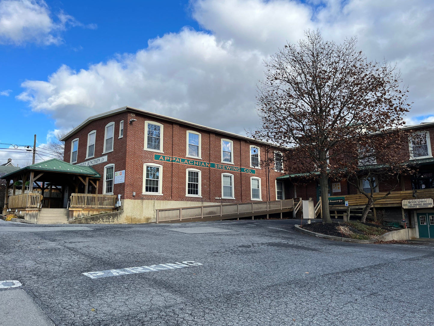 $10 for $20 at Aroma Cigar Loft